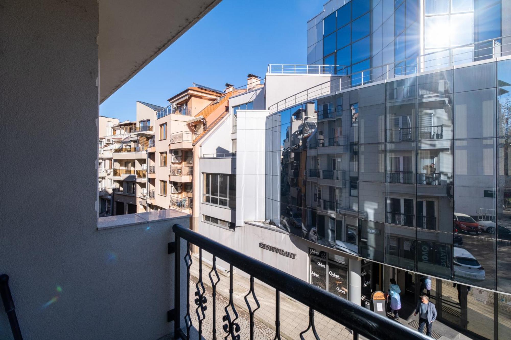 Modern & Elegant City Center Apartments Plovdiv Bagian luar foto