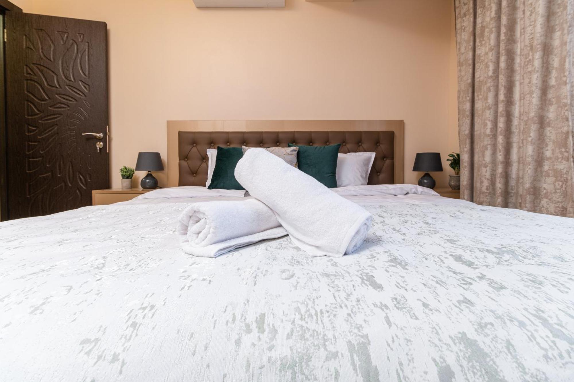 Modern & Elegant City Center Apartments Plovdiv Bagian luar foto