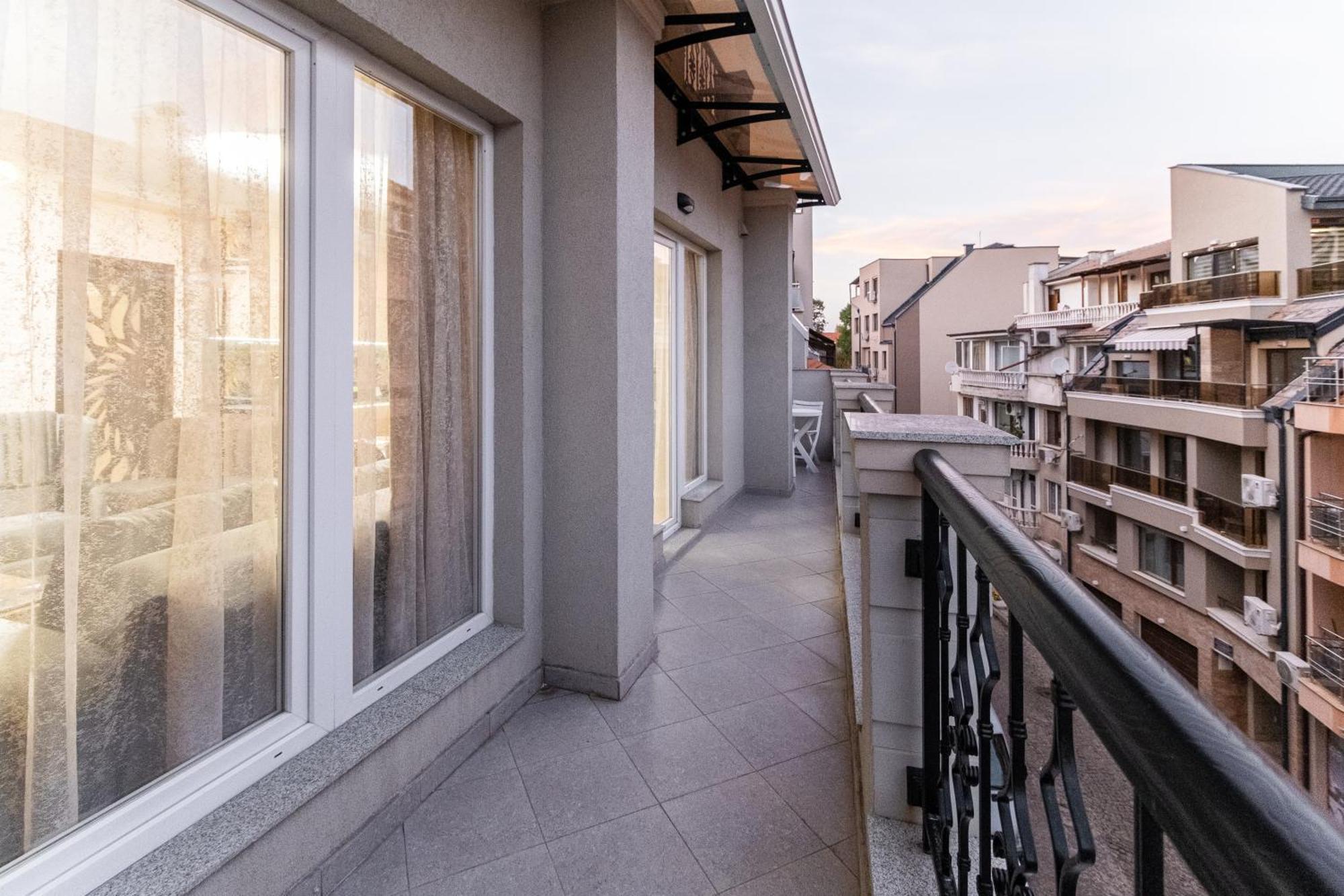 Modern & Elegant City Center Apartments Plovdiv Bagian luar foto